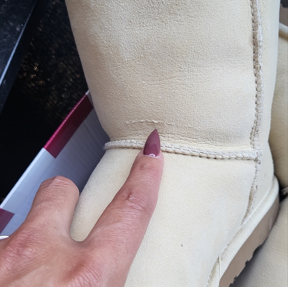 Ugg classic boots - Picture 4 of 7